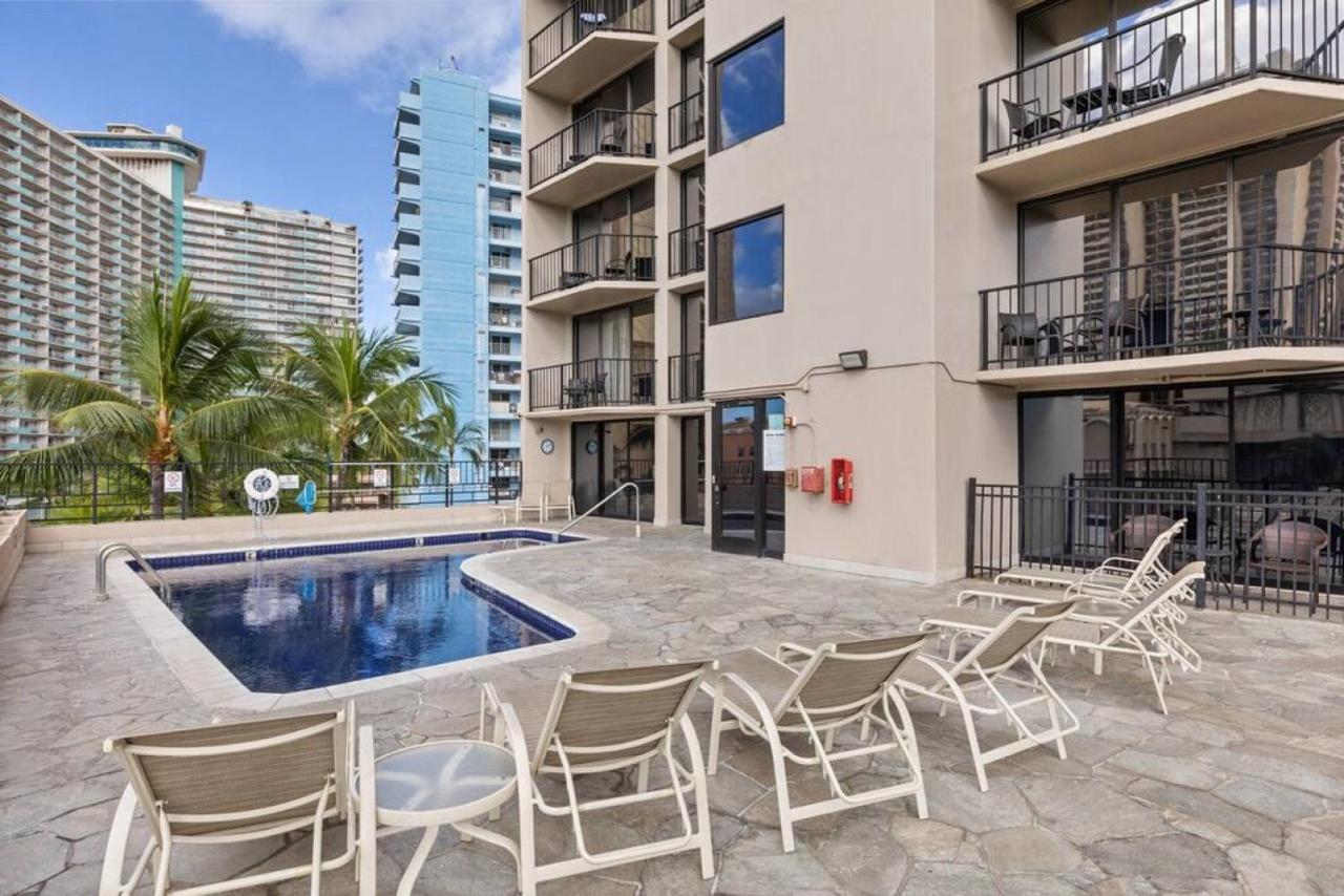 Incredible Location Free Parking In Waikiki Villa Honolulu Exteriör bild